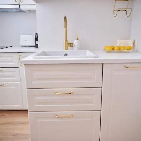 Glinka By Ioana * Bukarest