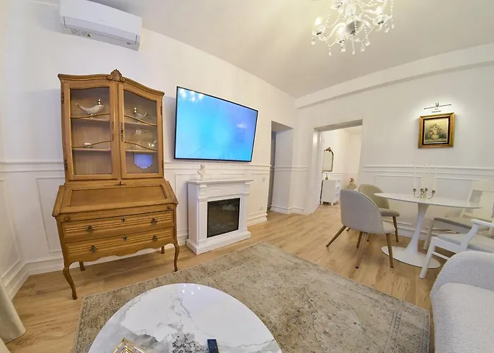 Glinka By Ioana * Bukarest