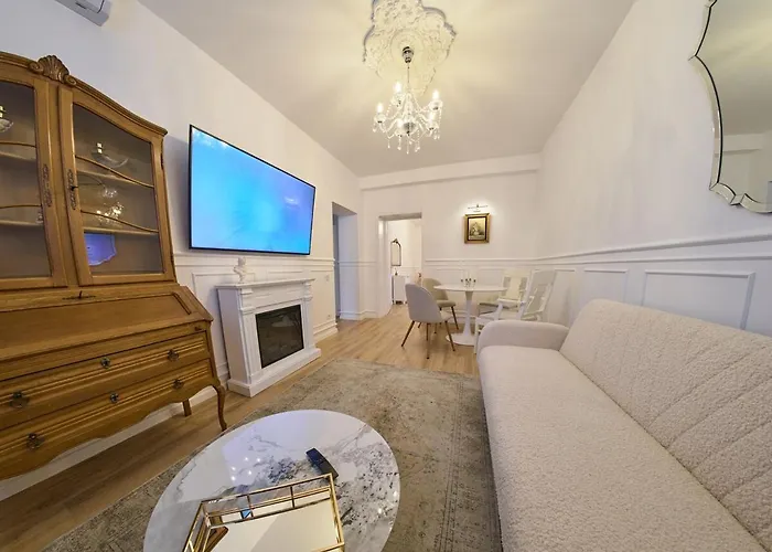 Glinka By Ioana * بوخارست