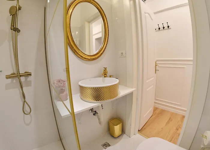 Glinka By Ioana Bukarest