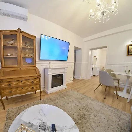 Glinka By Ioana * ブカレスト